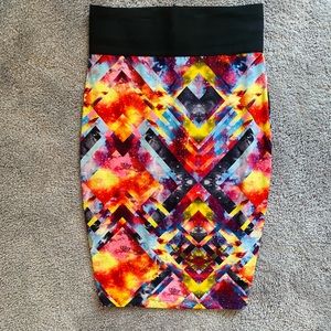 Abstract print midi / pencil skirt